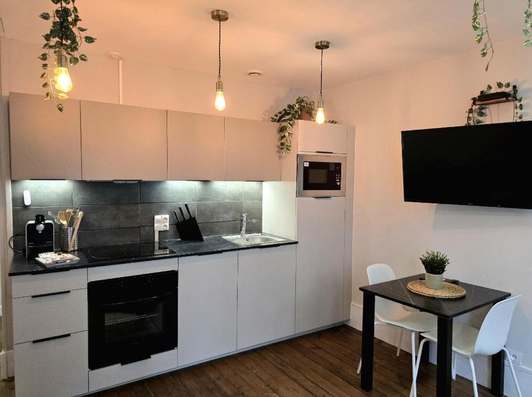 Bienvenue Dans La Jungle Apartment Дрю Екстериор снимка